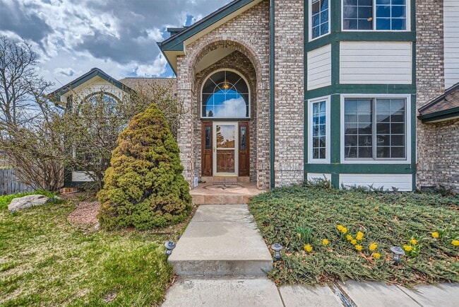 Building Photo - Spacious Haven: 4 BDR Home in Louisville, CO