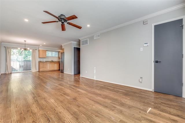 Building Photo - 4616 W Lovers Ln