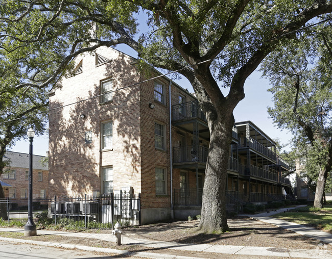 Building Photo - River Garden Historic Apartments