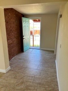 Building Photo - 902 S Fremont Ave