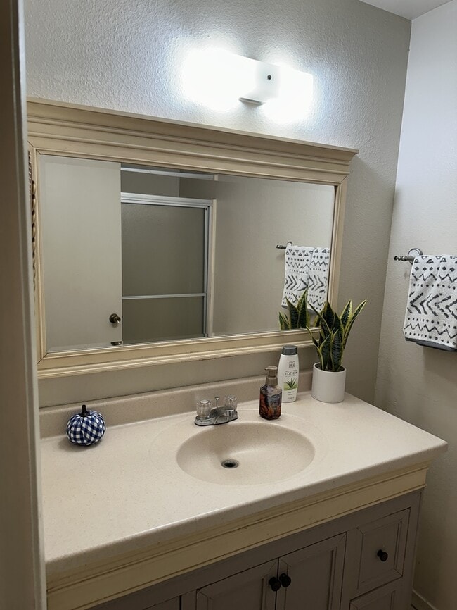 Building Photo - 2930 Whittier Ct