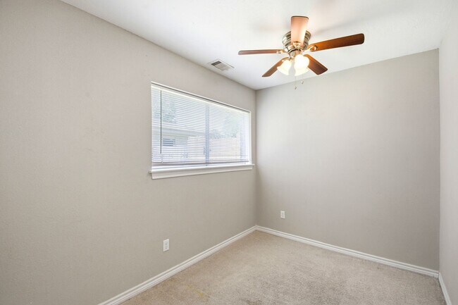 Building Photo - 25302 Friar Lake Ln