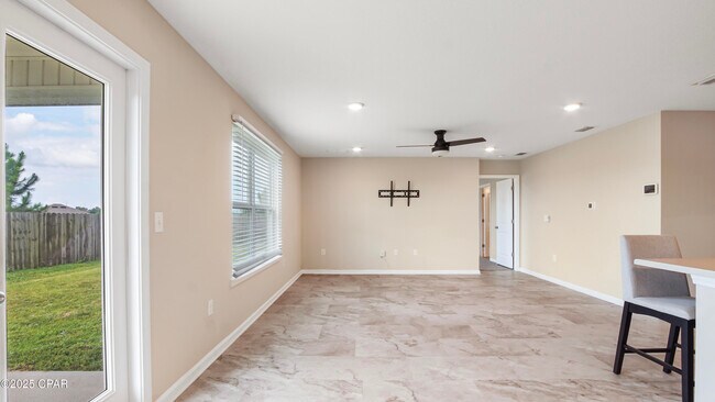 Building Photo - 7115 Shimano Way