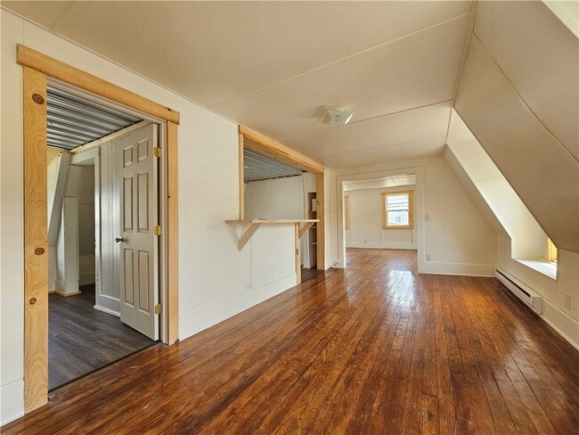 Building Photo - 207 East Ave