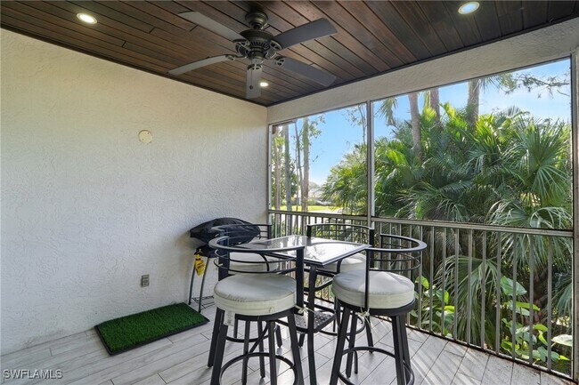 Building Photo - 9624 Crescent Garden Dr