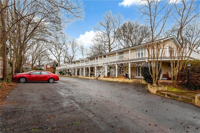 Building Photo - 217 Adair St