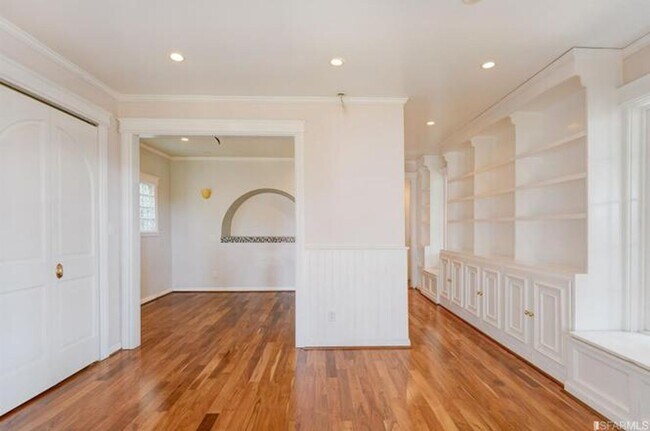 Building Photo - 1053 De Haro St
