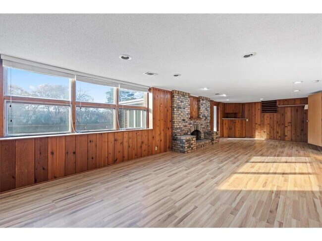 Building Photo - 5528 Merritt Cir