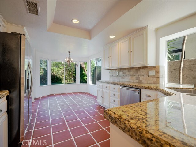 Building Photo - 24709 Cll Conejo
