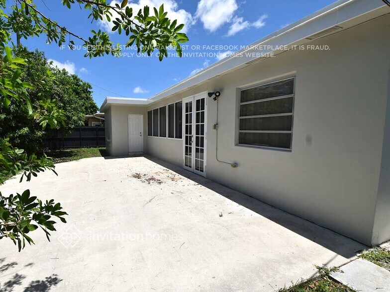 Building Photo - 7619 Biltmore Blvd