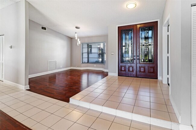 Building Photo - 11310 Lake Tree Ct