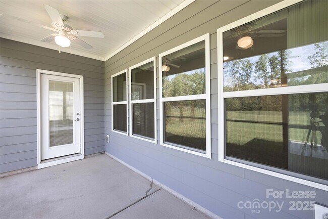 Building Photo - 224 Old Harbor Dr