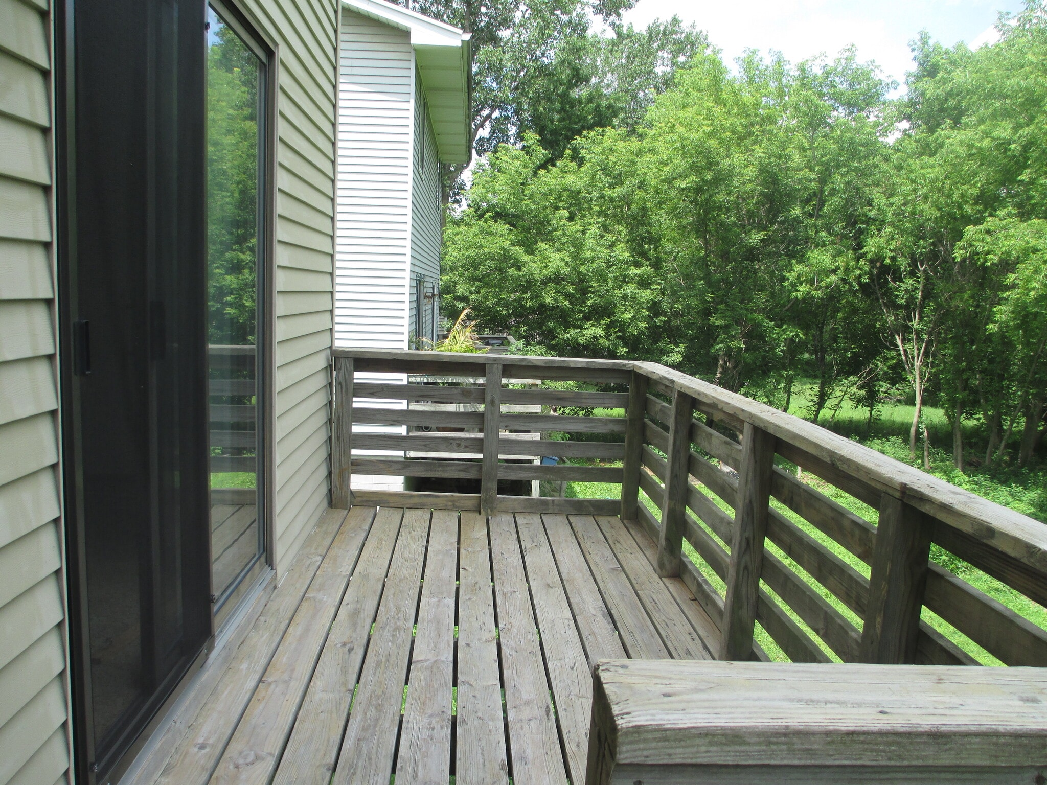 Building Photo - 1933 Hoyt Ave