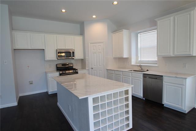 Building Photo - 2209 Lanshire Dr