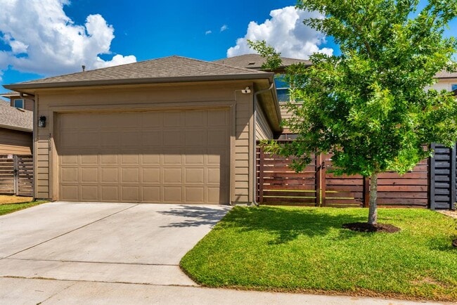 Building Photo - 1518 Frontier Valley Dr