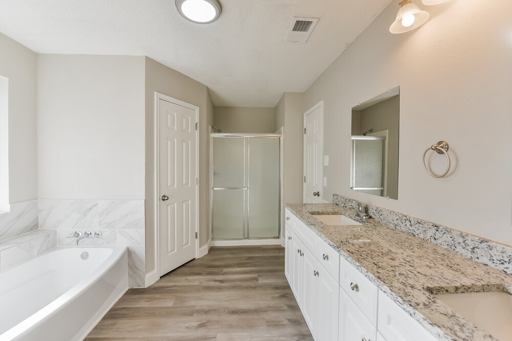 Building Photo - 813 Globe Ave