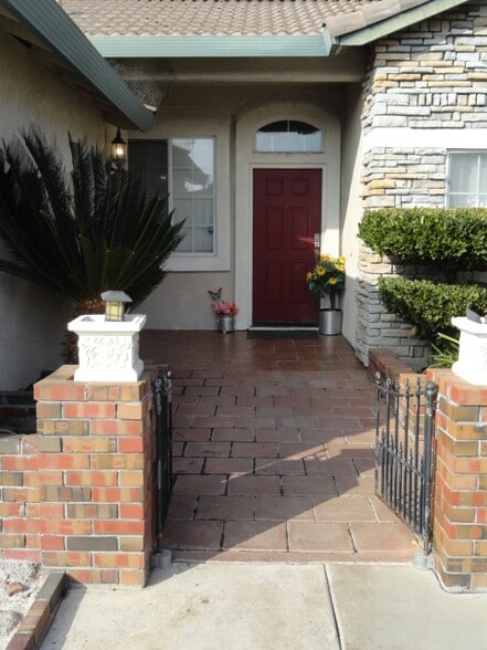 Building Photo - 2199 Carol Ann Dr