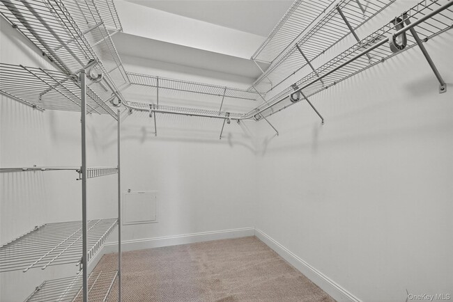 Building Photo - 15 Cropsey St