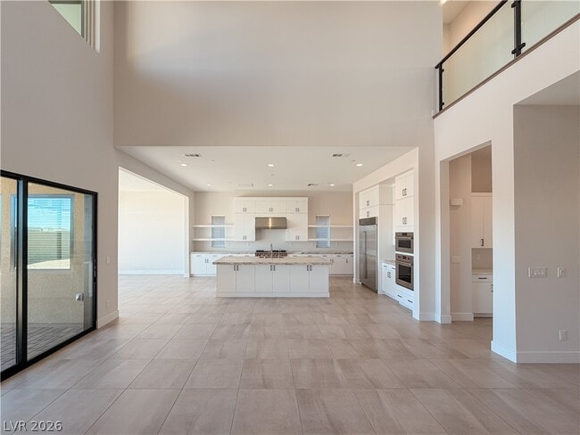 Building Photo - 10761 Canyon Bloom Dr