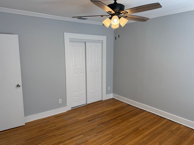 Building Photo - GHENT - 4 Bedroom Home with a Detached Garage