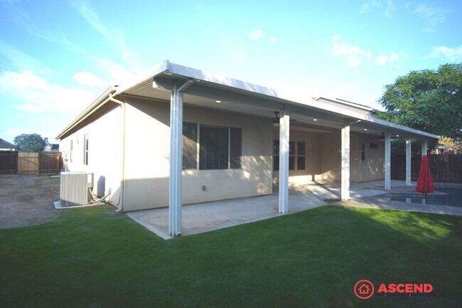 Building Photo - Breathtaking Home Off Calloway and Snow Rd!