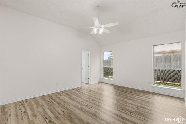 Building Photo - 6017 Sandy Hill Blvd