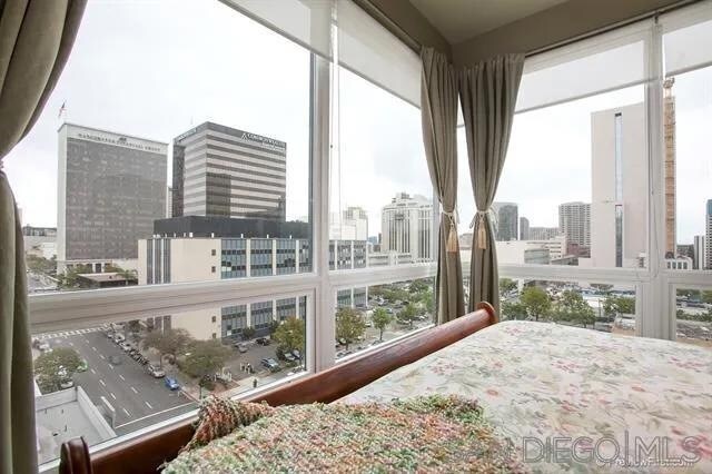 Building Photo - 350 W Ash St