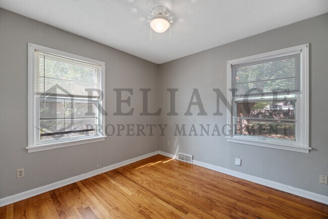 Building Photo - 1713 S Faulders Ln