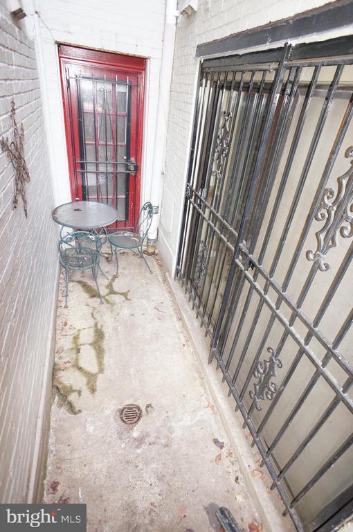 Building Photo - 1754 Corcoran St NW