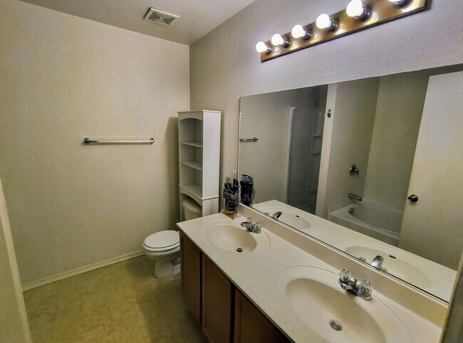 Building Photo - Beautiful 4-Bedroom Home for Lease – Corne...