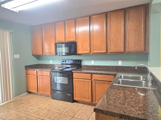 Building Photo - 133 Hillhouse Ln
