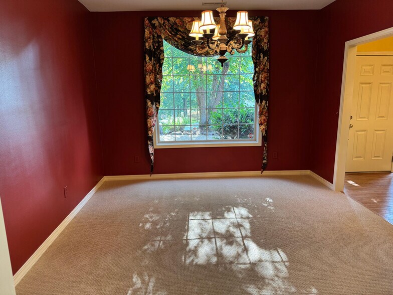 Building Photo - 166 Country Bluff Dr