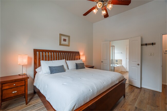 Building Photo - 174 Black Swan Pl