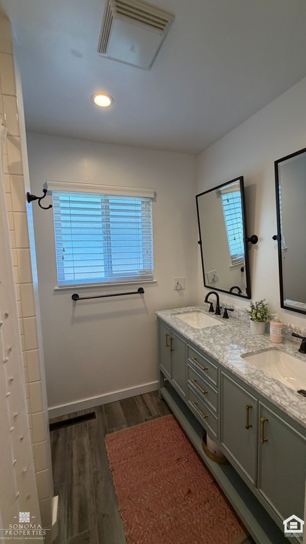 Building Photo - 626 White Briar Dr