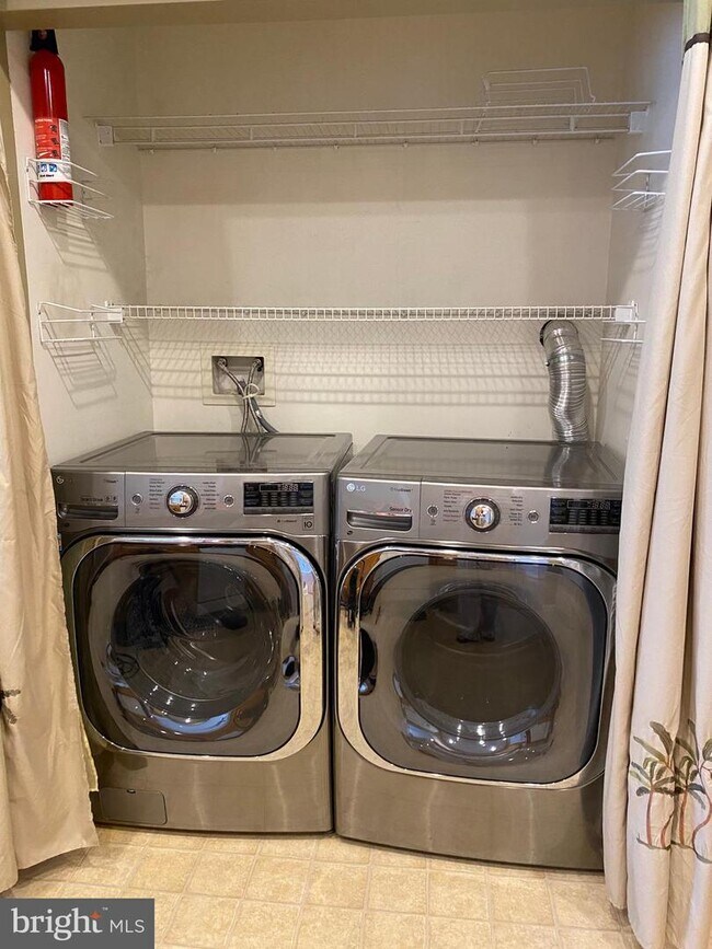 Building Photo - 2507 Amber Orchard Ct W