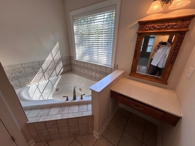 Building Photo - PFAFFTOWN, NC! Lochurst neighborhood. Reagan HS! 5 bedroom, 4.5 bathrooms, over 5k sq ft