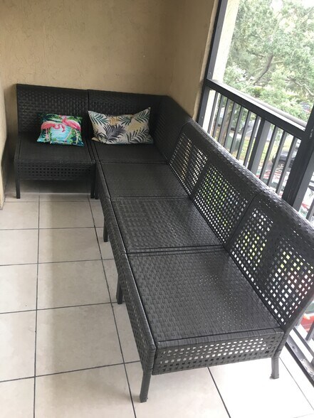 Building Photo - 2445 SW 18th Ter