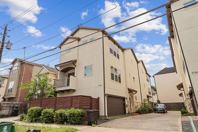 Building Photo - 5743 Kansas St