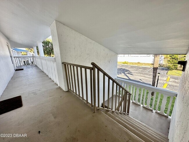 Building Photo - 4590 S Atlantic Ave