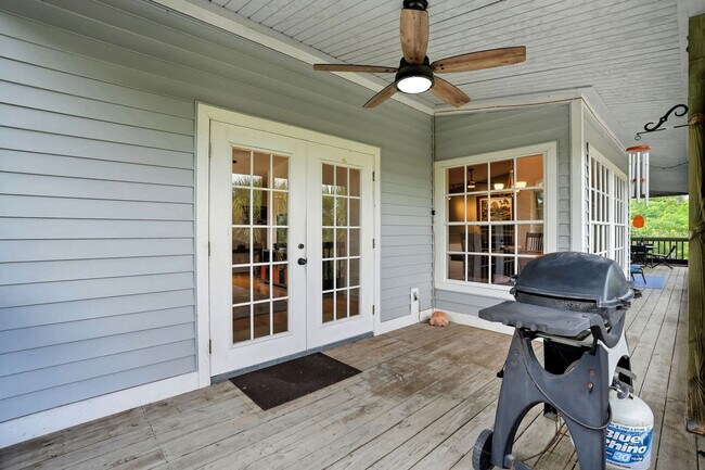 Building Photo - 1679 Serenity Ln