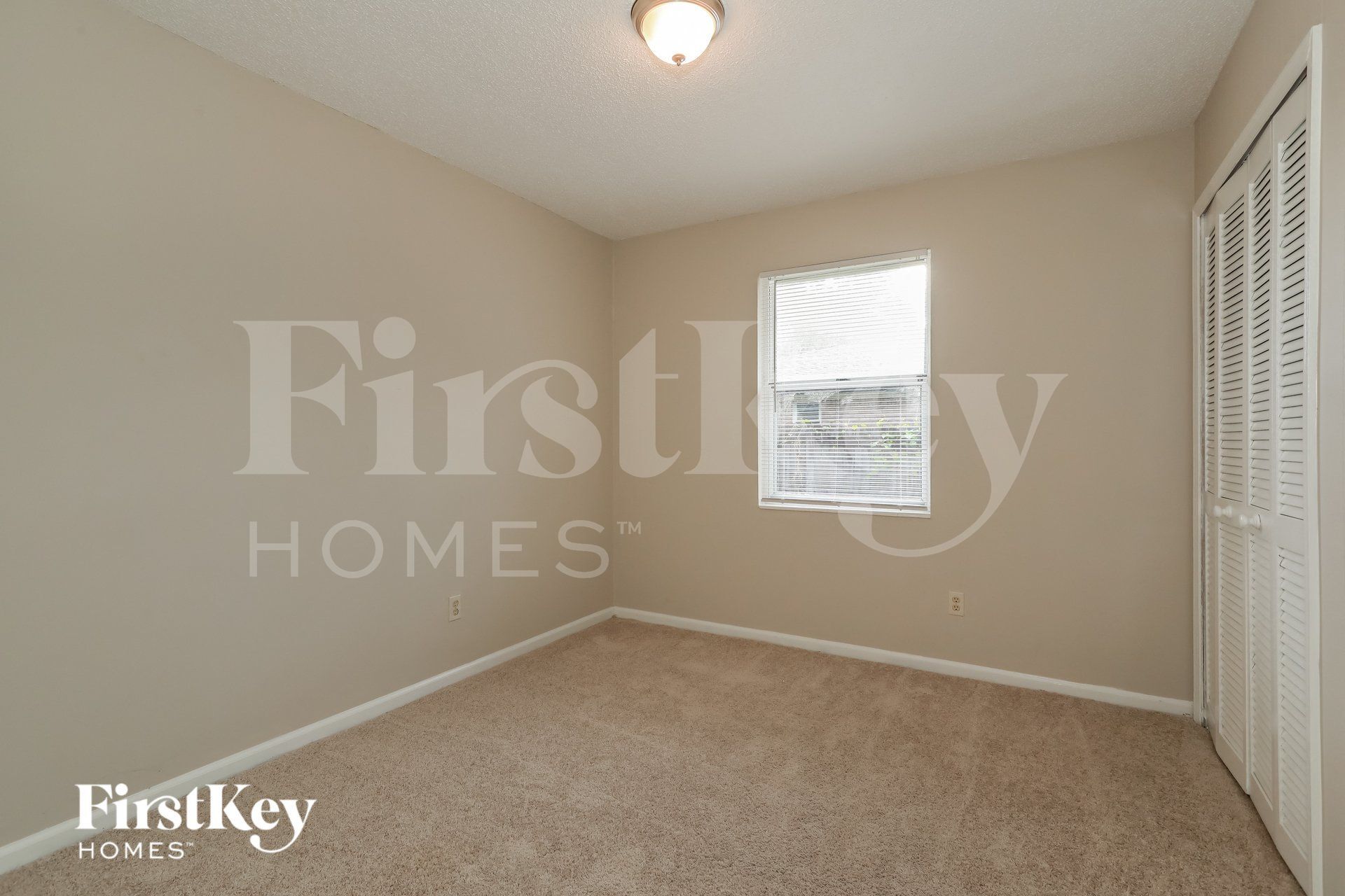 Building Photo - 1806 Alder Dr