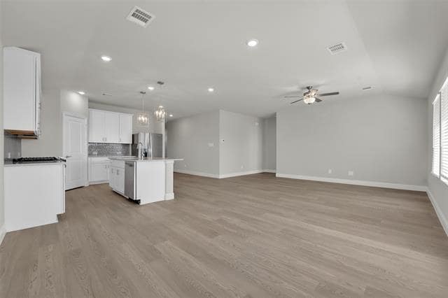 Building Photo - 830 Wisteria Ln