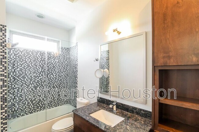 Building Photo - 4313 Floyd St