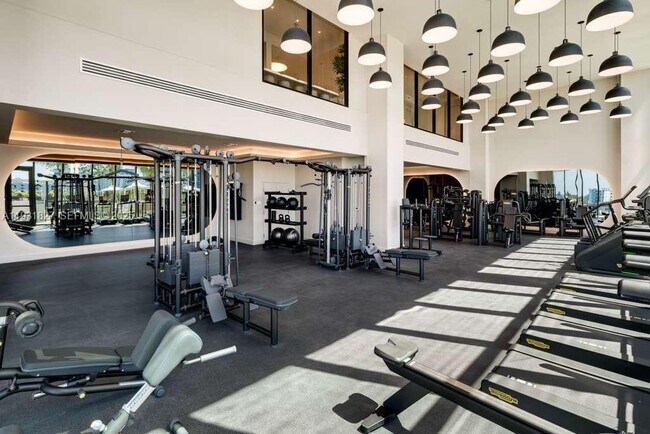 Building Photo - 580 72nd St