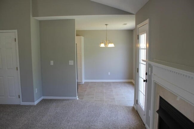 Building Photo - 3BD/2BA Ranch in Dorchester II Schools-Available Now
