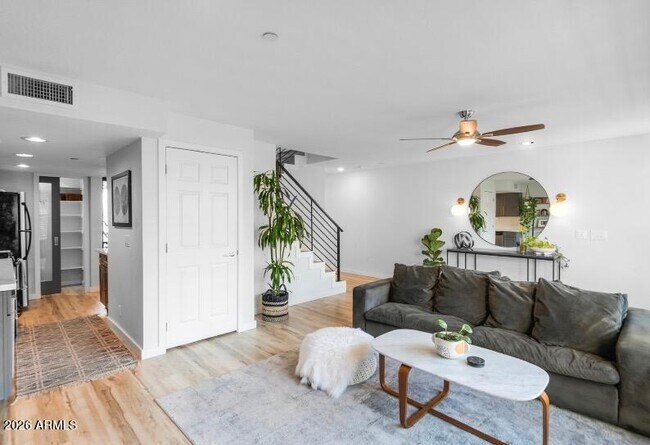 Building Photo - 2929 N 39th St