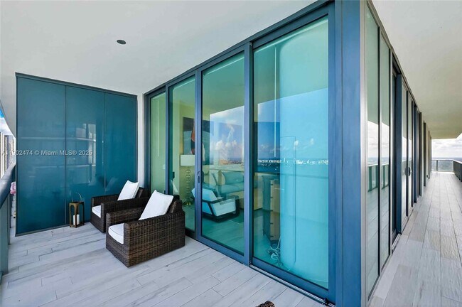 Building Photo - 480 NE 31st St