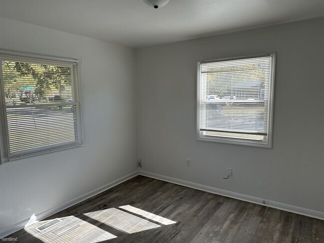 Building Photo - 3 br, 1 bath House - 1605 Susan Jane Court