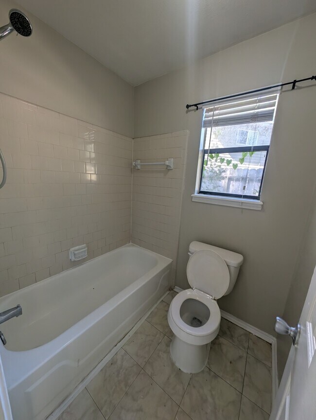 Building Photo - 51 E Mistybreeze Cir