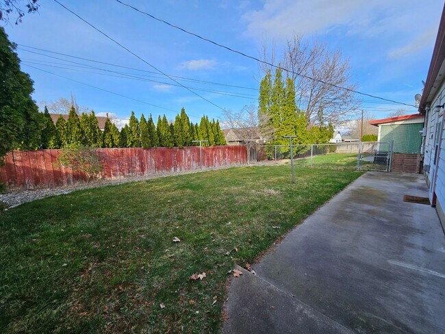 Building Photo - 2 Bed 1 Bath Home in the Heart of Richland